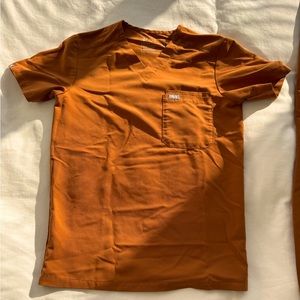 Figs Leon Scrub Top and Tansen Jogger set!